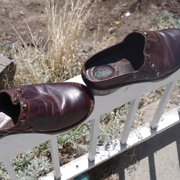 Ladies Leather Studded Clogs By Durango - Picture 8 of 11